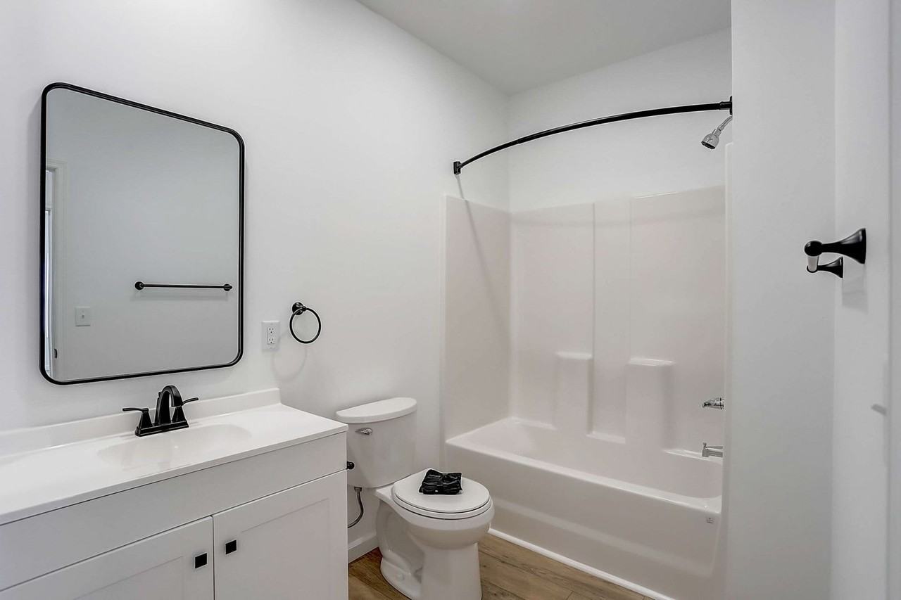 304 Parkview Dr #304 - Photo 5 of 50