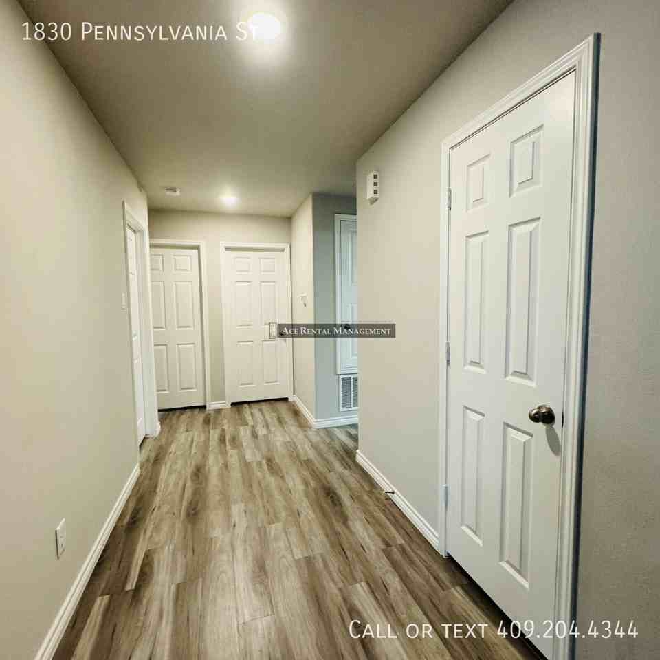 1830 Pennsylvania St - Photo 4 of 13