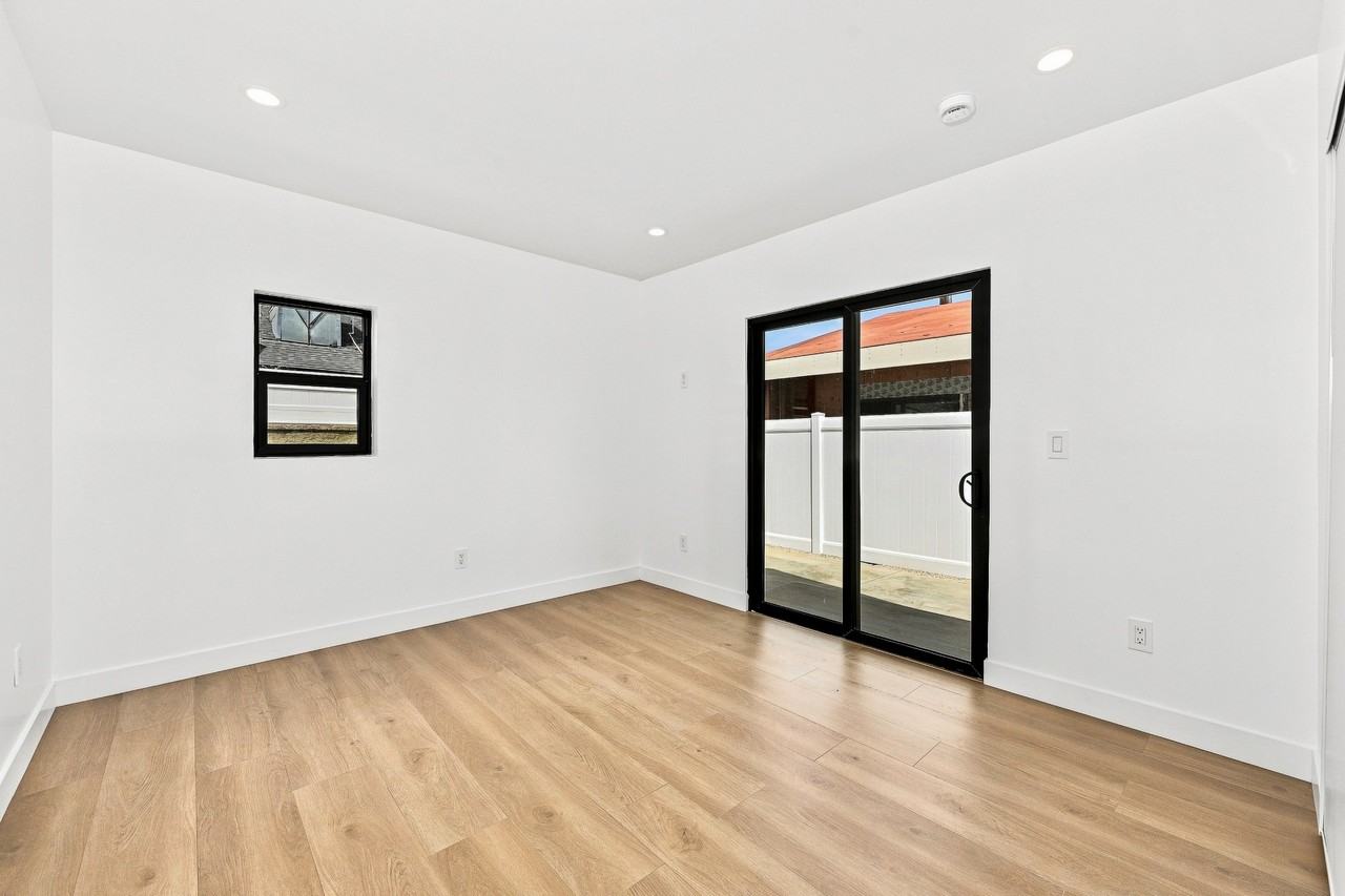 18741 Covello St - Photo 6 of 17