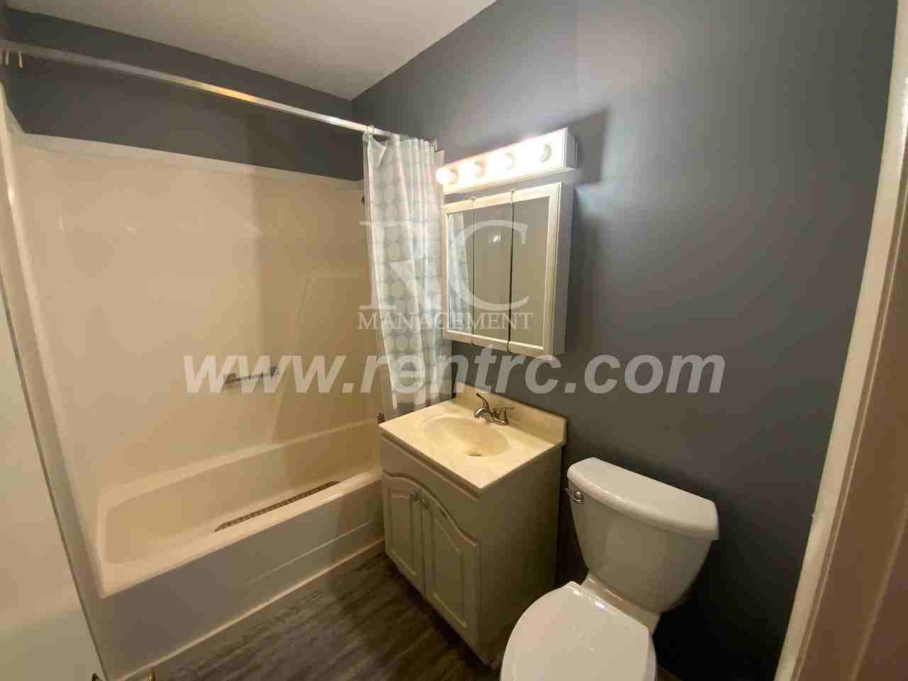 206 E 14th St - Photo 4 of 18