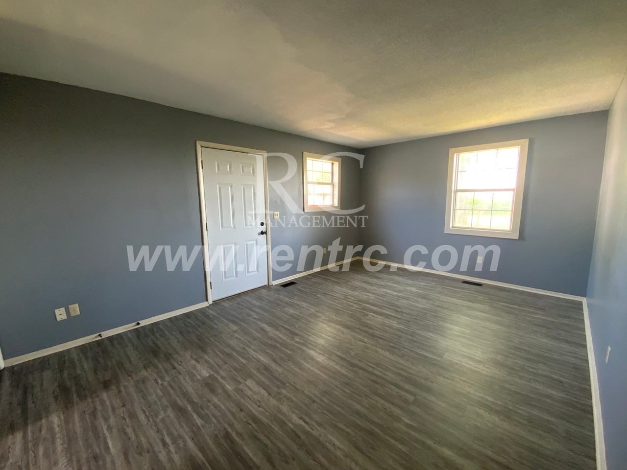 206 E 14th St - Photo 7 of 18