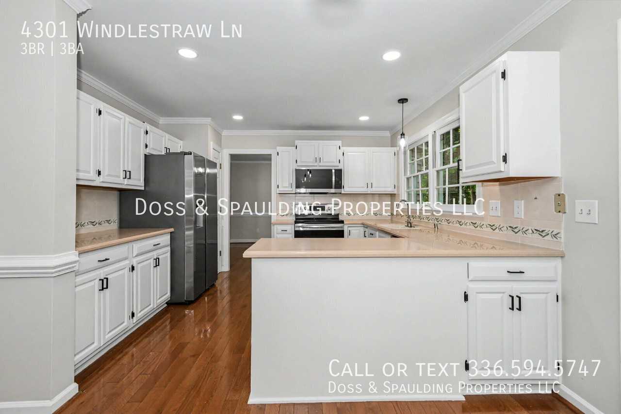 4301 Windlestraw Ln - Photo 7 of 38