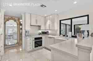 11340 Briarwood Pl - Photo 7 of 19