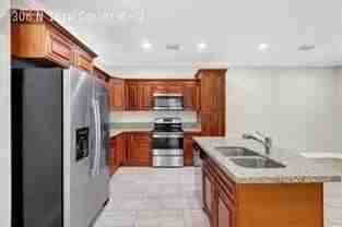 306 N 18th Ct #2 - Photo 1 of 1