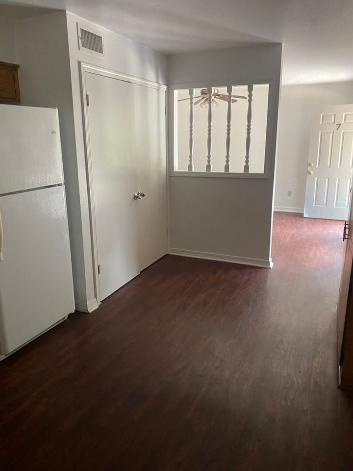6824 Jefferson Paige Rd #4 - Photo 3 of 12