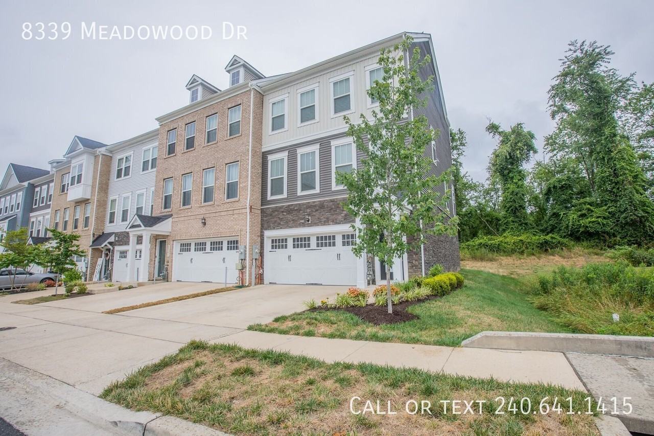 8339 Meadowood Dr - Photo 2 of 32