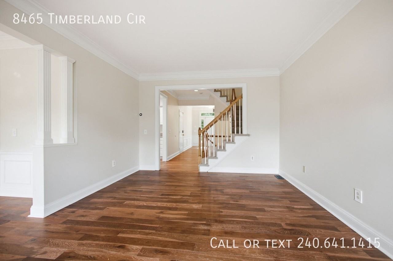 8465 Timberland Cir - Photo 3 of 34