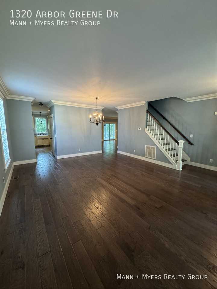 1320 Arbor Greene Dr - Photo 2 of 22