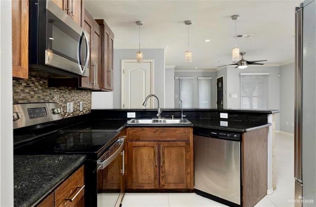 103 S 48th Ln #3 - Photo 3 of 14