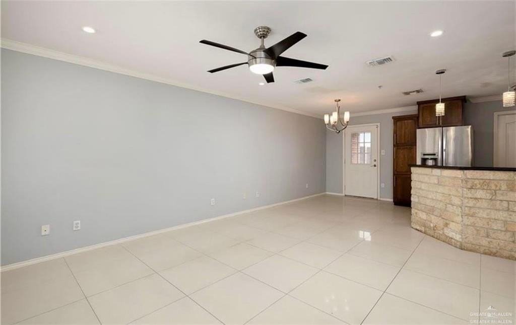103 S 48th Ln #3 - Photo 4 of 14