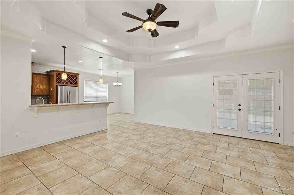 3121 Whitewing Ave - Photo 5 of 25
