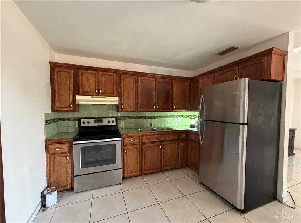 108 W La Quinta Dr - Photo 4 of 22