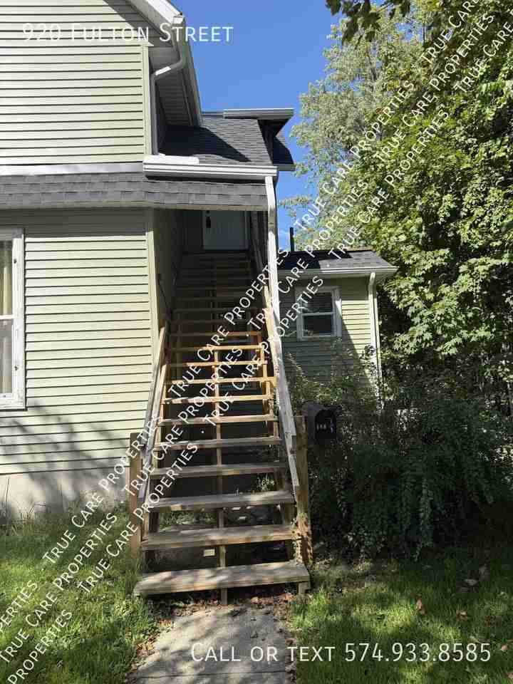 920 Fulton St - Photo 2 of 11