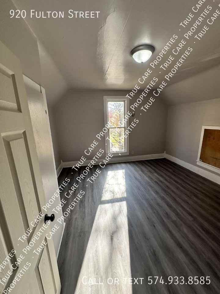920 Fulton St - Photo 4 of 11