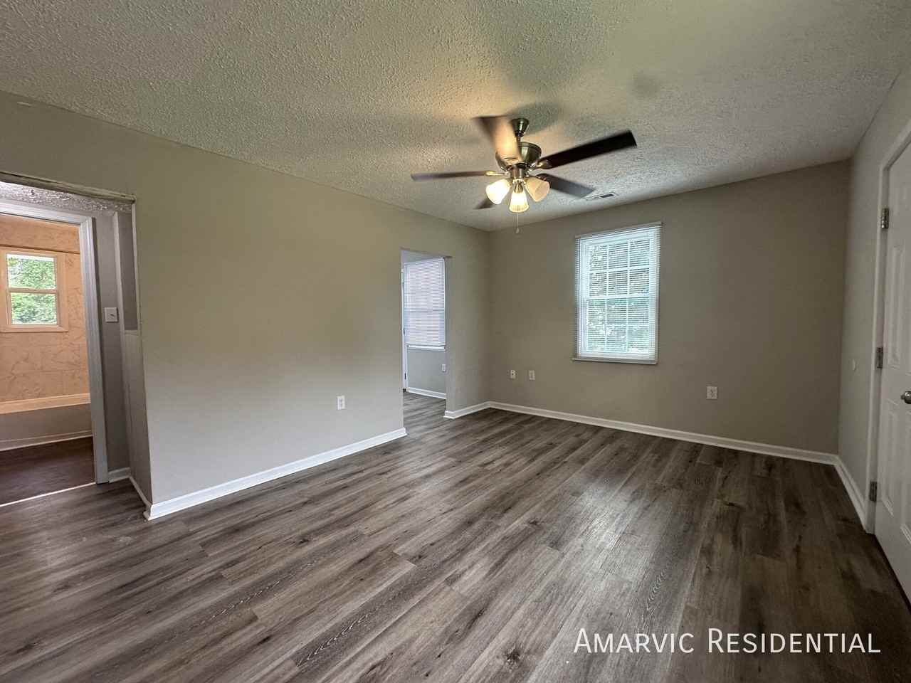 833 Amye St - Photo 5 of 15