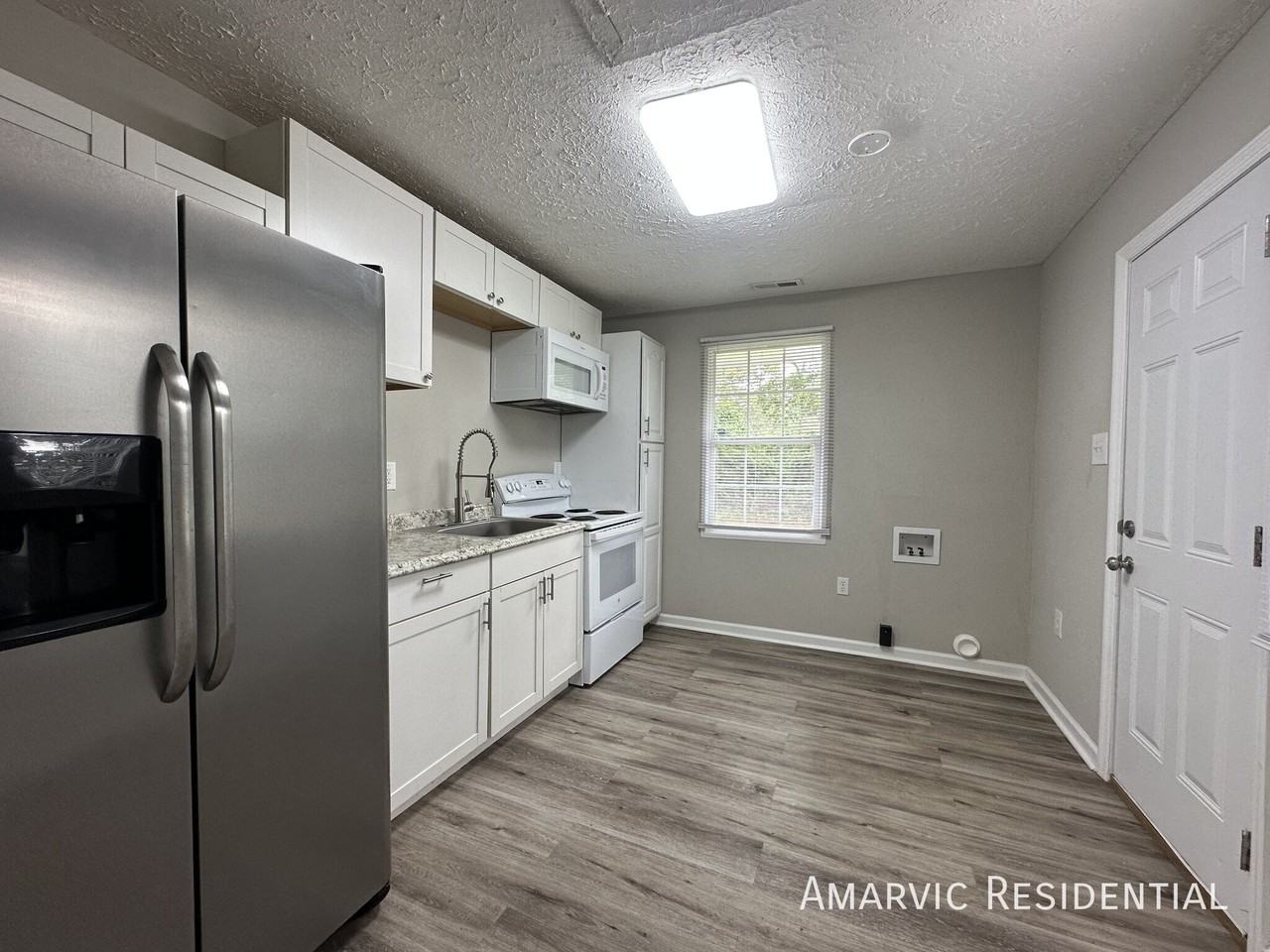 833 Amye St - Photo 6 of 15