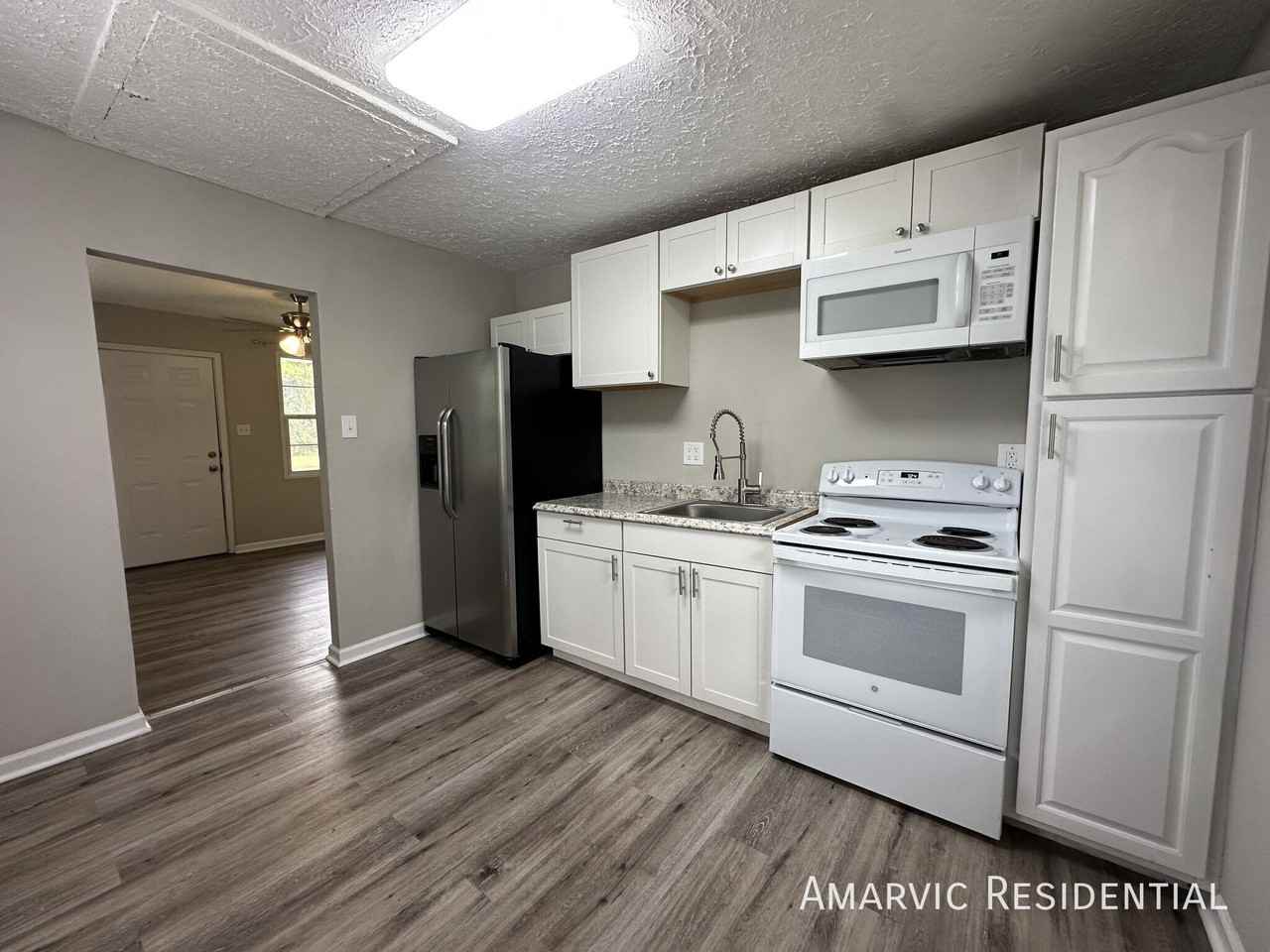 833 Amye St - Photo 7 of 15