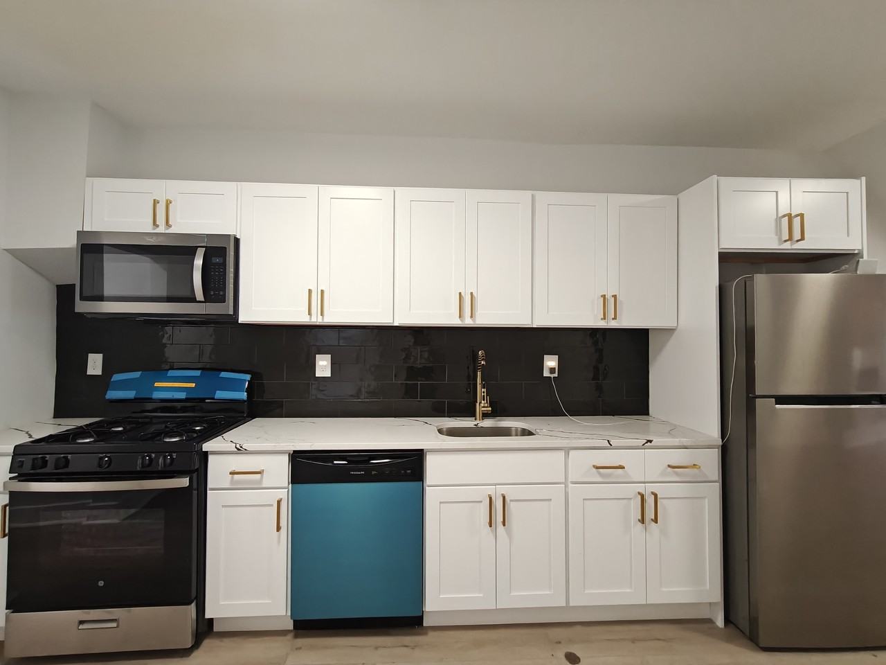 223 N 58th St - Photo 5 of 16