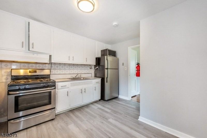 445 Morris Ave #13D - Photo 7 of 27