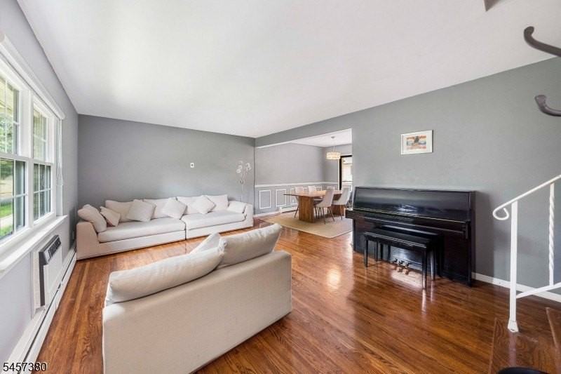 768 Springfield Ave #E7 - Photo 2 of 26