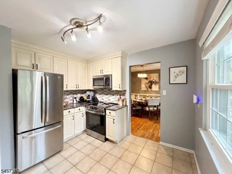 768 Springfield Ave #E7 - Photo 6 of 26