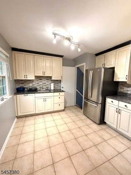 768 Springfield Ave #E7 - Photo 7 of 26