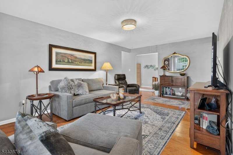 13G Kensington Rd #G - Photo 4 of 30