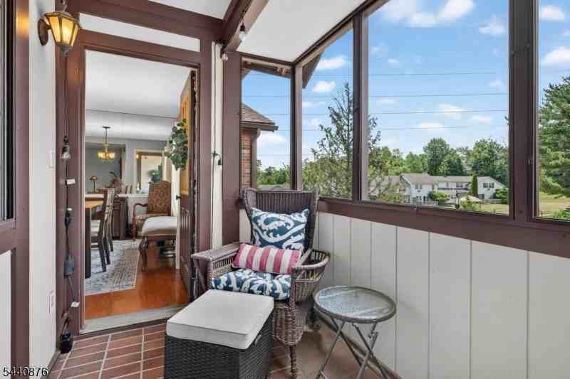 13G Kensington Rd #G - Photo 7 of 30