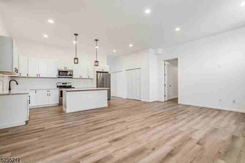 7 Moran St #B - Photo 2 of 22