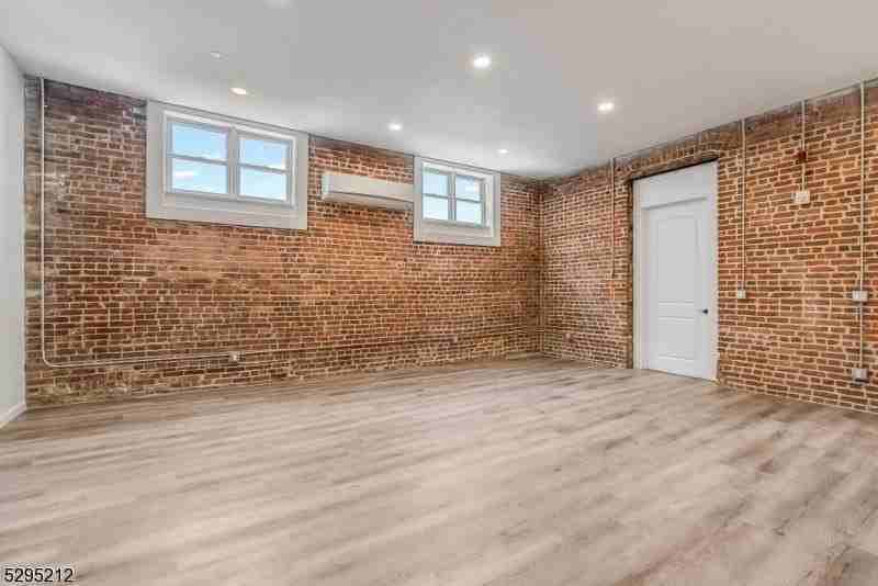 7 Moran St #B - Photo 3 of 22