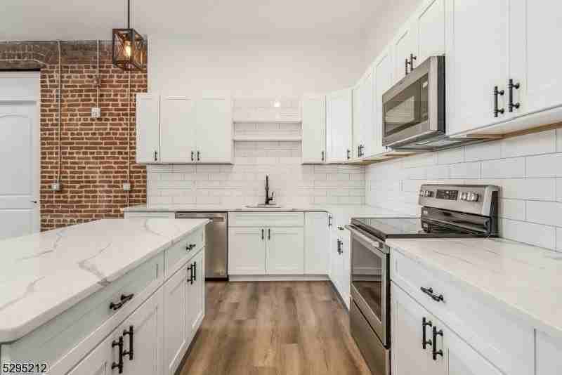 7 Moran St #B - Photo 6 of 22