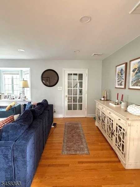 48 Adams Pl - Photo 7 of 37