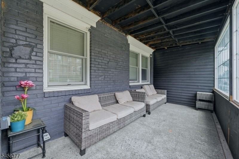 1208 Orange Ave - Photo 3 of 38