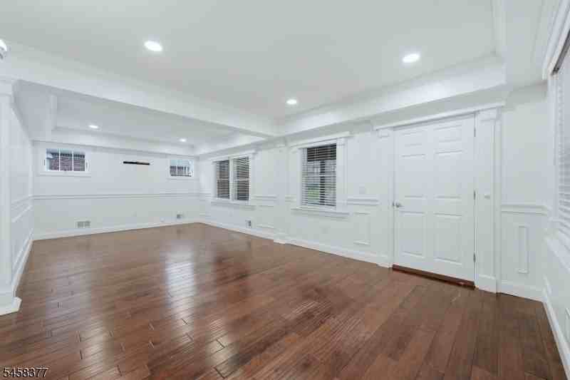 1208 Orange Ave - Photo 5 of 38