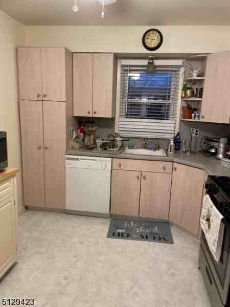 156 6th Ave #2 - Photo 5 of 5