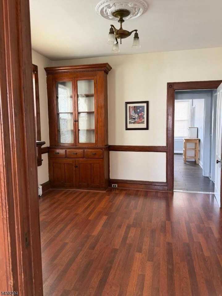 330 Bloomfield Ave #3 - Photo 3 of 11