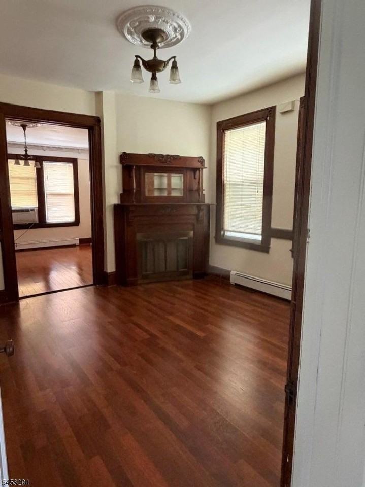 330 Bloomfield Ave #3 - Photo 4 of 11