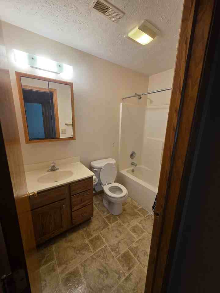 309 N 32nd St - Photo 7 of 9