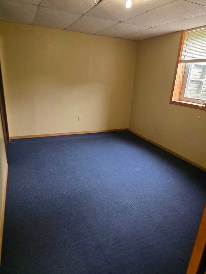 815 S Boxelder St - Photo 5 of 13