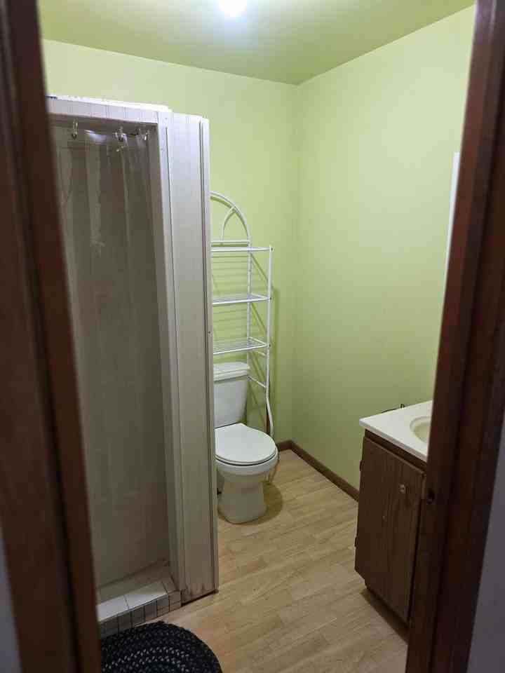 815 S Boxelder St - Photo 7 of 13