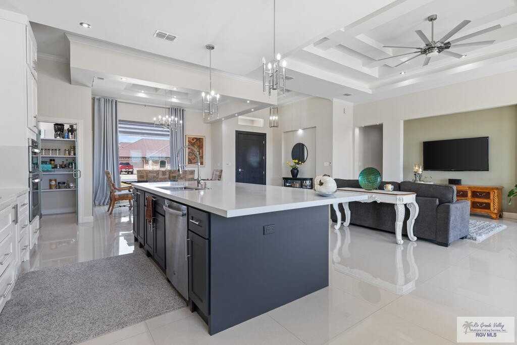 336 Nicholas St - Photo 7 of 32