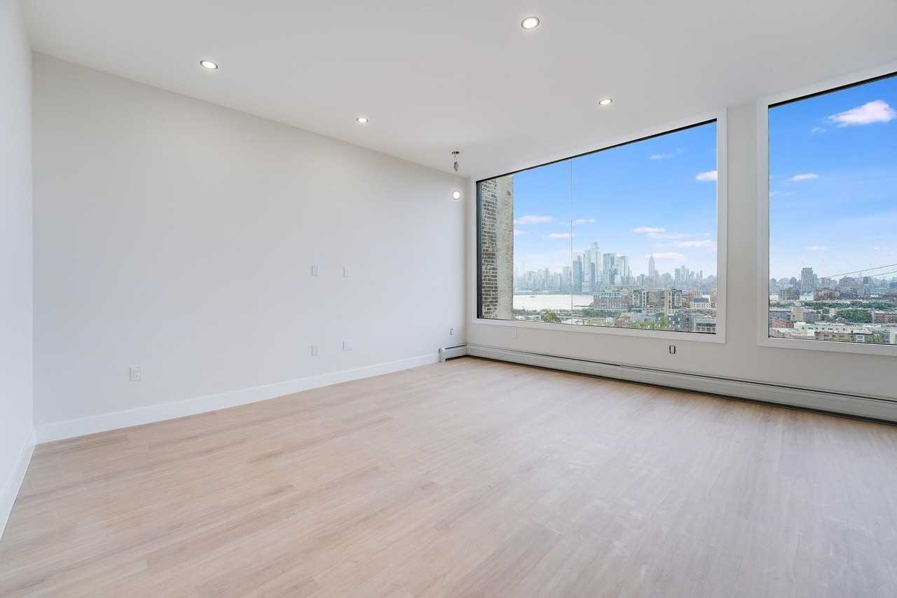 704 Palisade Ave #2 - Photo 3 of 17