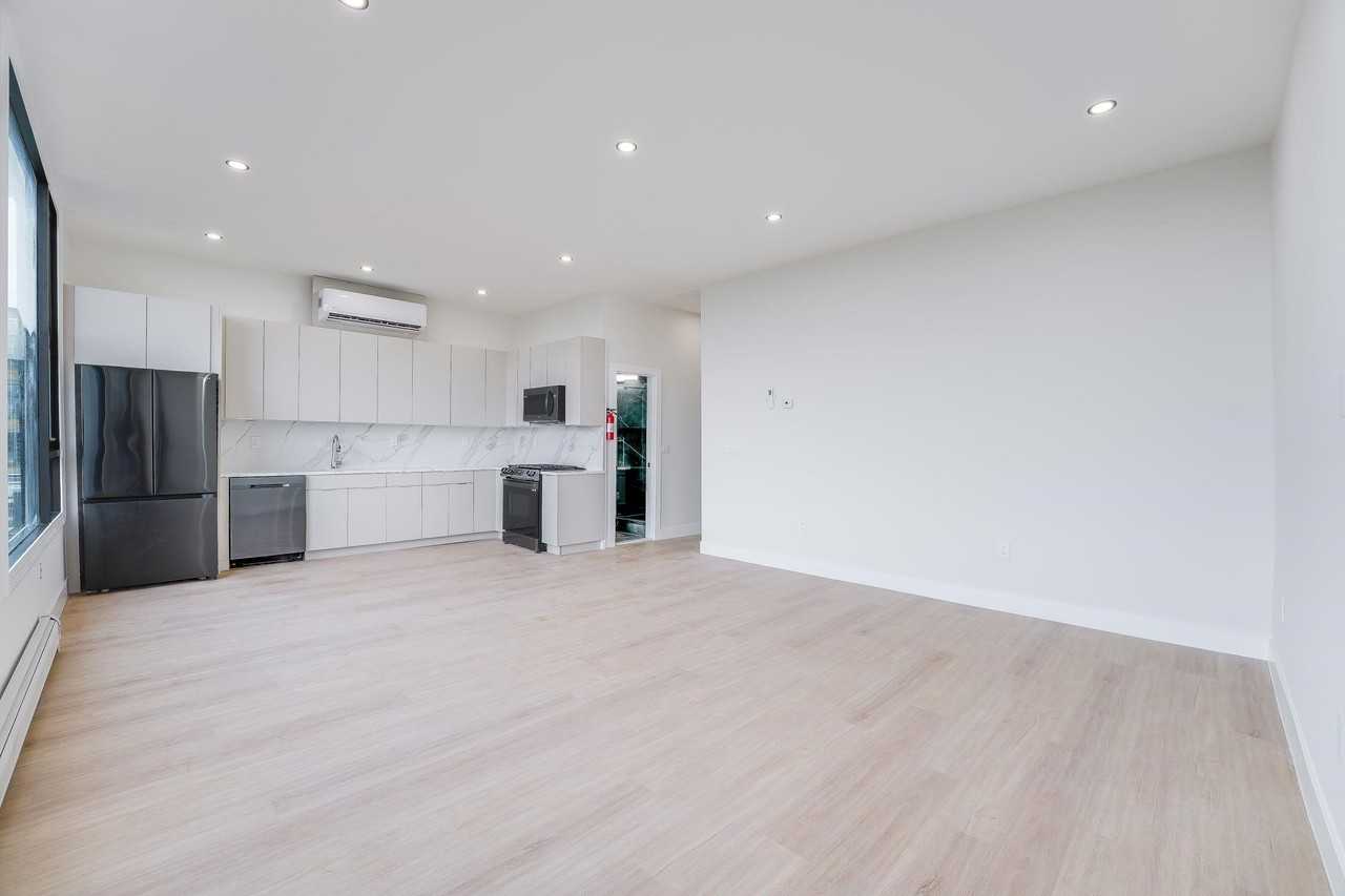 704 Palisade Ave #2 - Photo 5 of 17