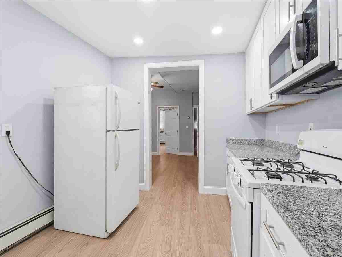 73 Terrace Ave - Photo 6 of 31