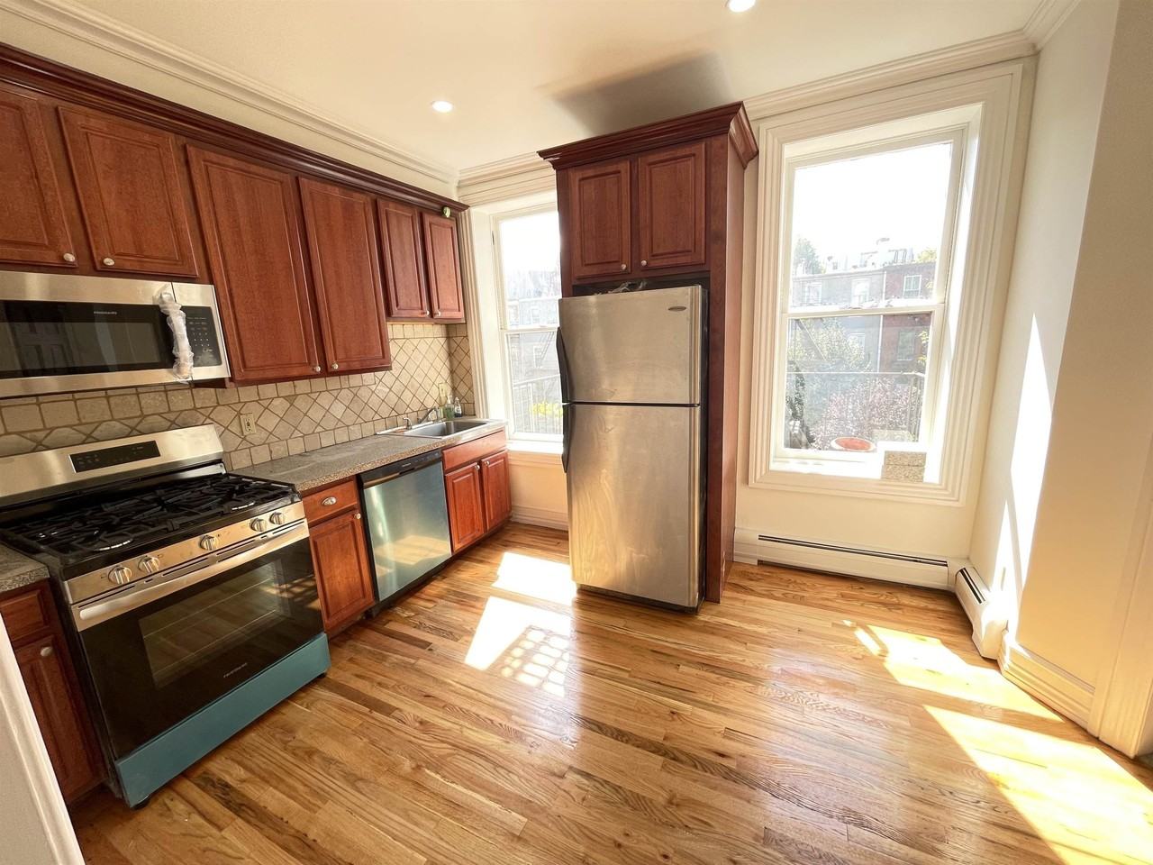 145 Grand St #3 - Photo 2 of 10