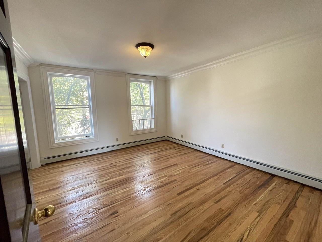 145 Grand St #3 - Photo 5 of 10