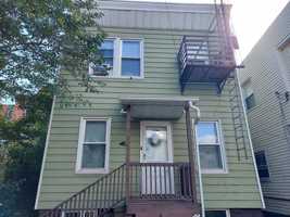featured image of 38 E 19th St