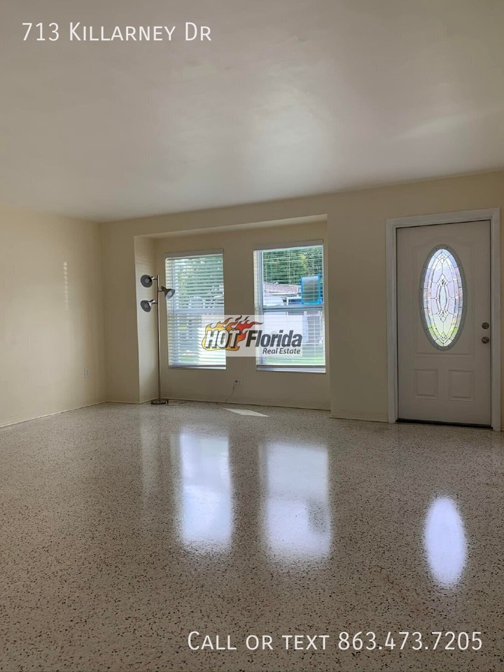 713 Killarney Dr - Photo 2 of 12