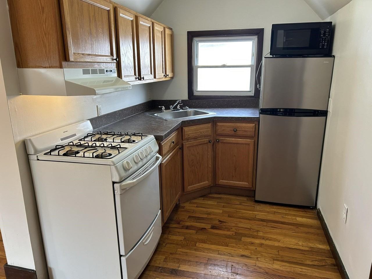 16 46th St #5 - Photo 2 of 16