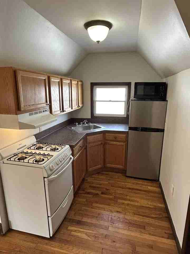 16 46th St #5 - Photo 6 of 16